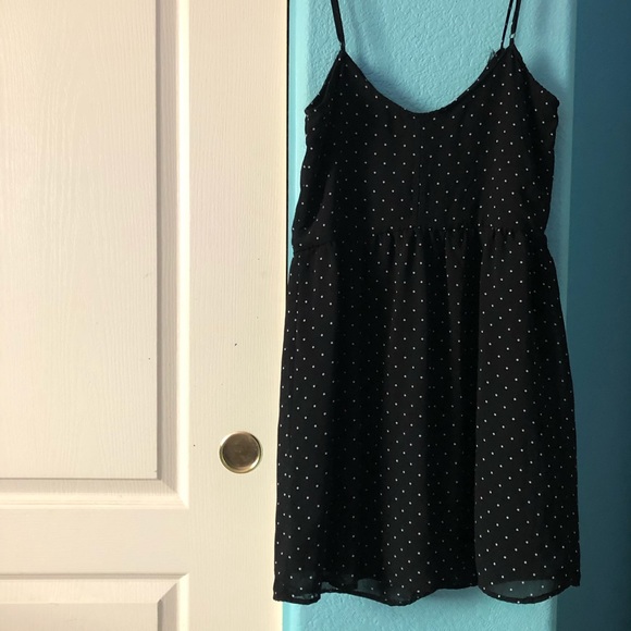 Black & White Polka Dot Summer Dress🖤 - Picture 6 of 7